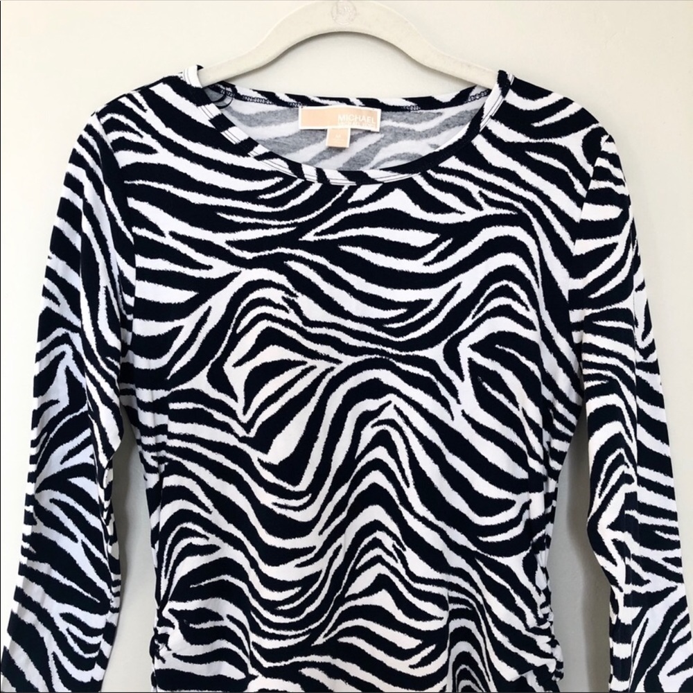New Michael Kors Zebra print Navy and White top M